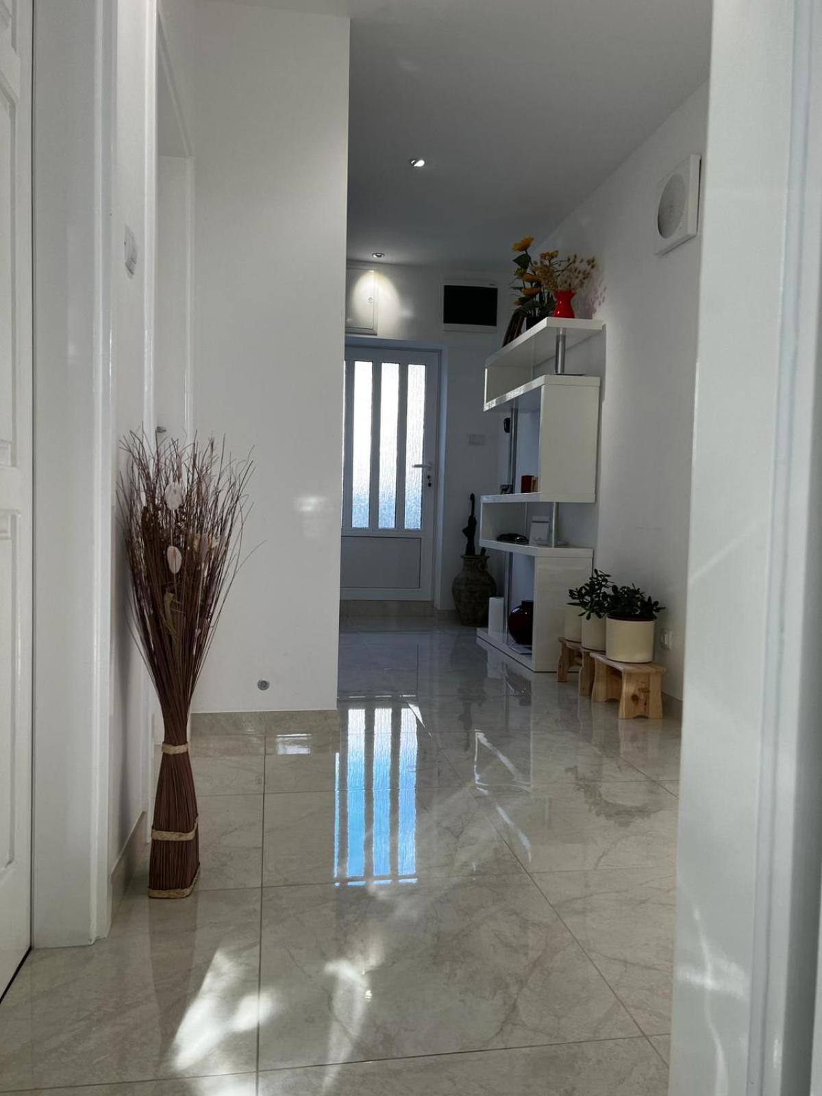 Apartment Marina Комижа Экстерьер фото