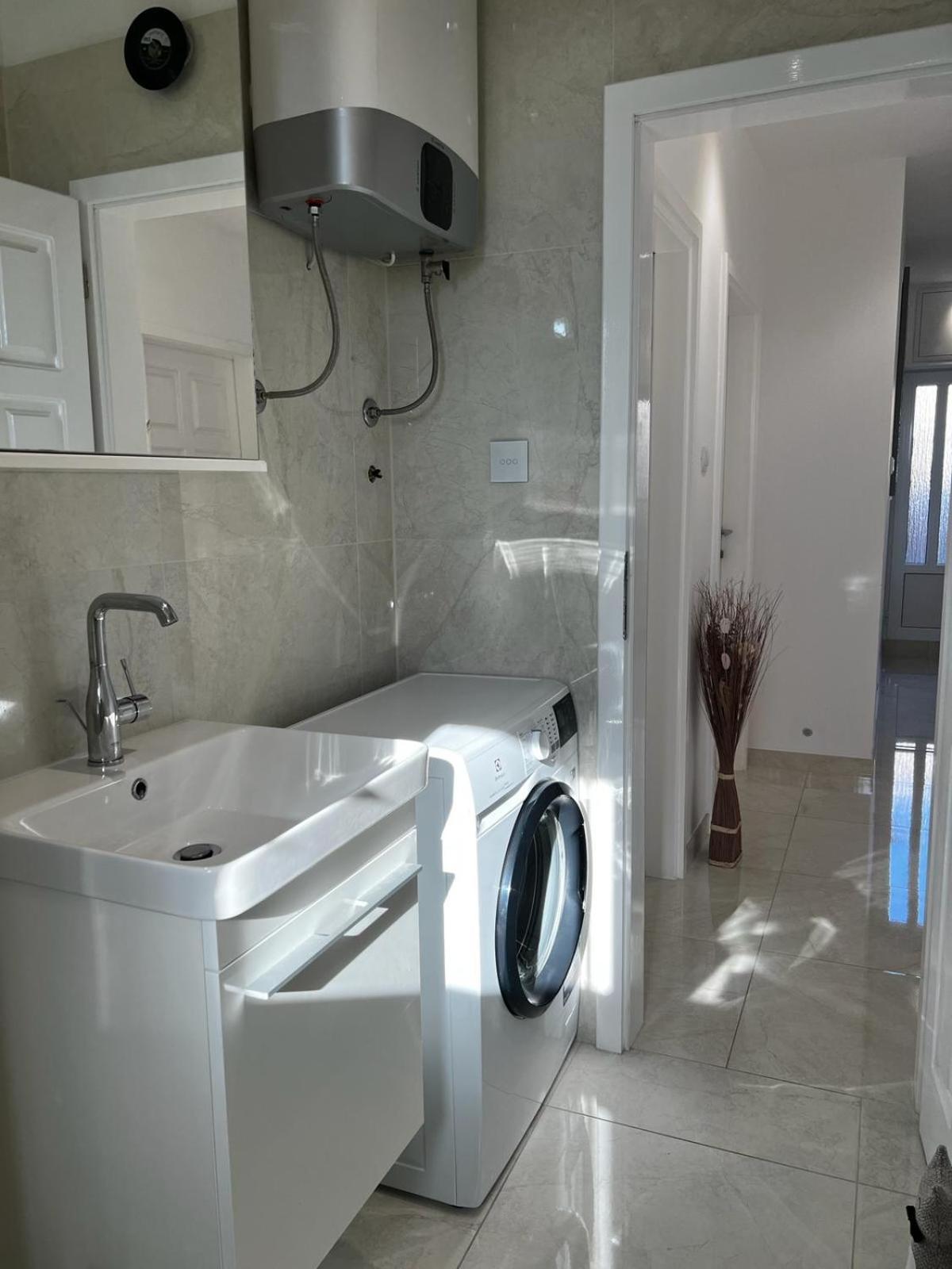 Apartment Marina Комижа Экстерьер фото
