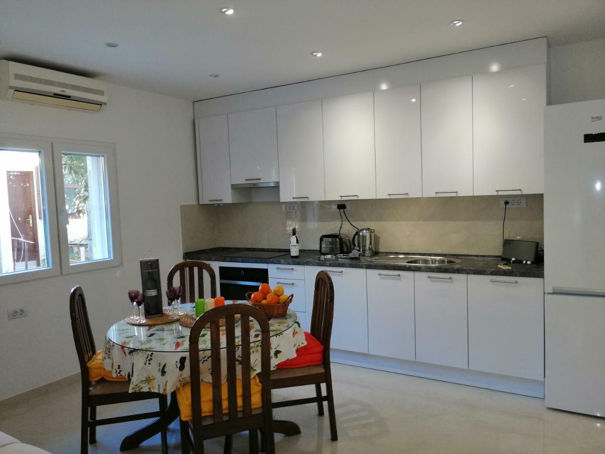 Apartment Marina Комижа Экстерьер фото