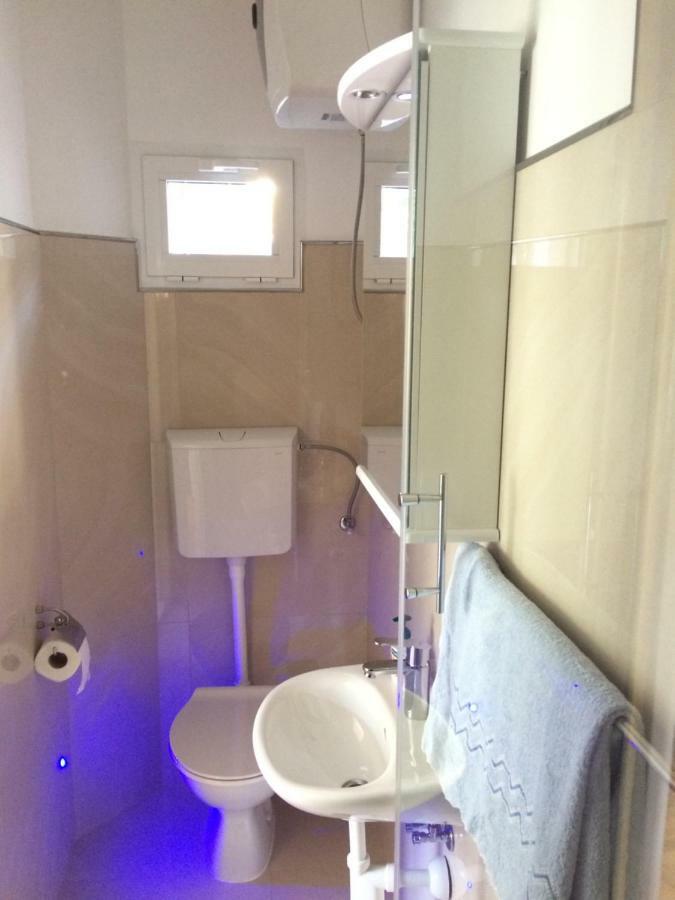 Apartment Marina Комижа Экстерьер фото