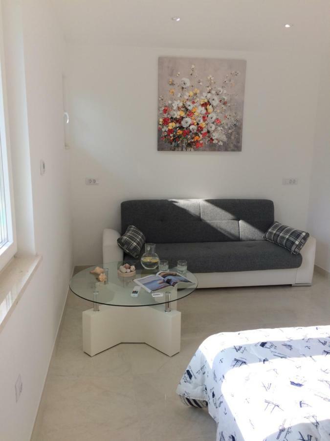 Apartment Marina Комижа Экстерьер фото